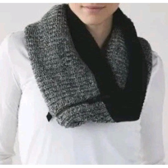 Lululemon Falling Freely Wool Scarf Neck Warmer Multi Wear‎ Wrap Black Gray Zip - Picture 1 of 14
